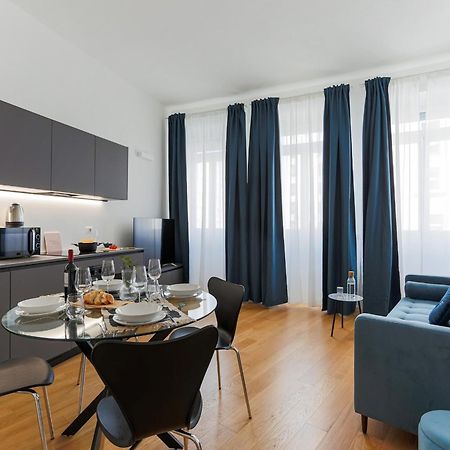The Best Rent - Modern One Bedroom Apartment In San Babila Милан Экстерьер фото