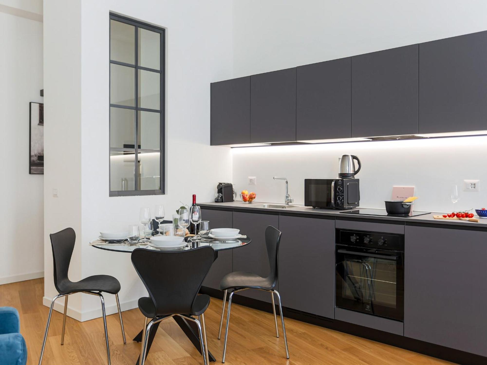 The Best Rent - Modern One Bedroom Apartment In San Babila Милан Экстерьер фото