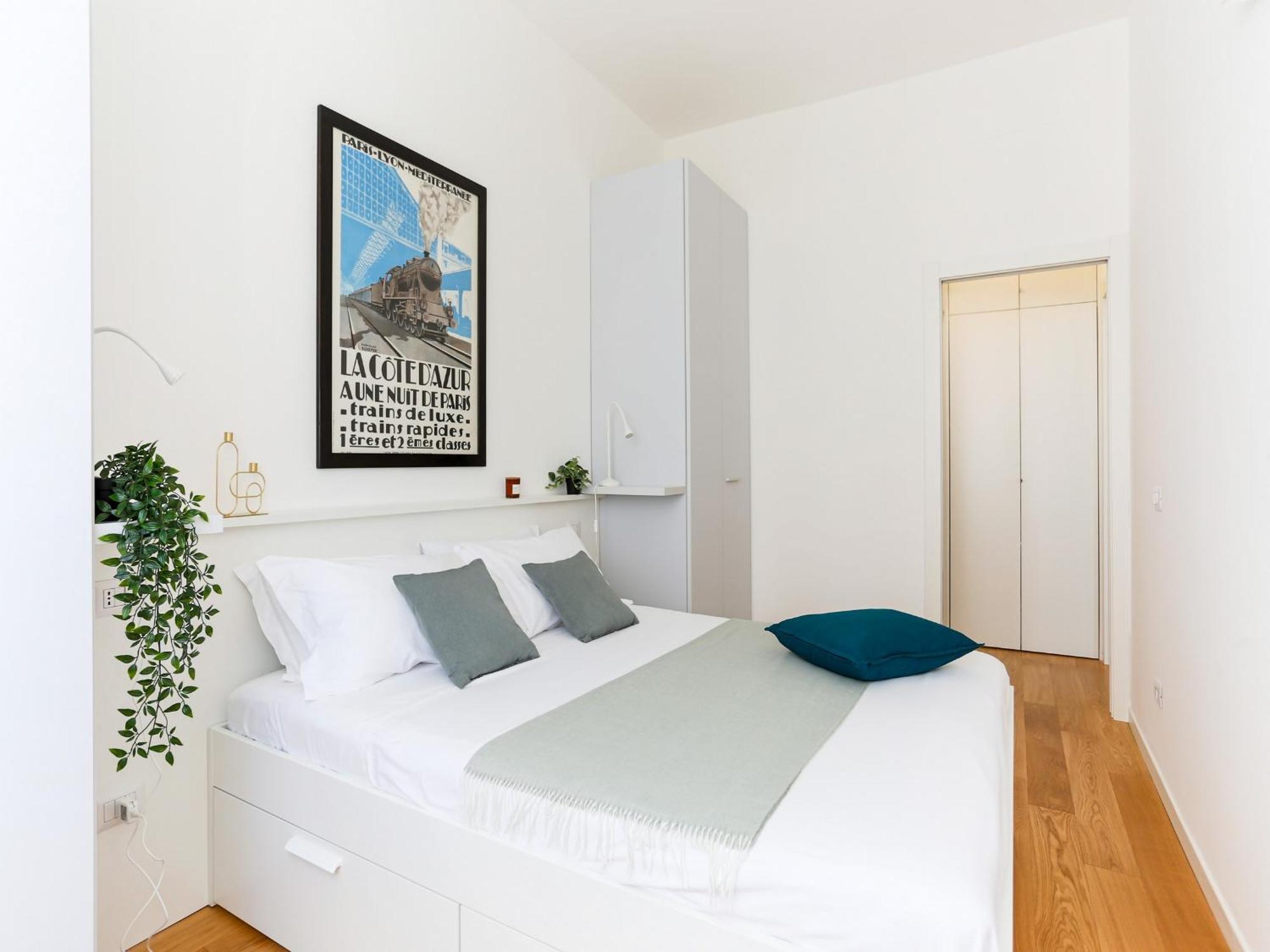 The Best Rent - Modern One Bedroom Apartment In San Babila Милан Экстерьер фото