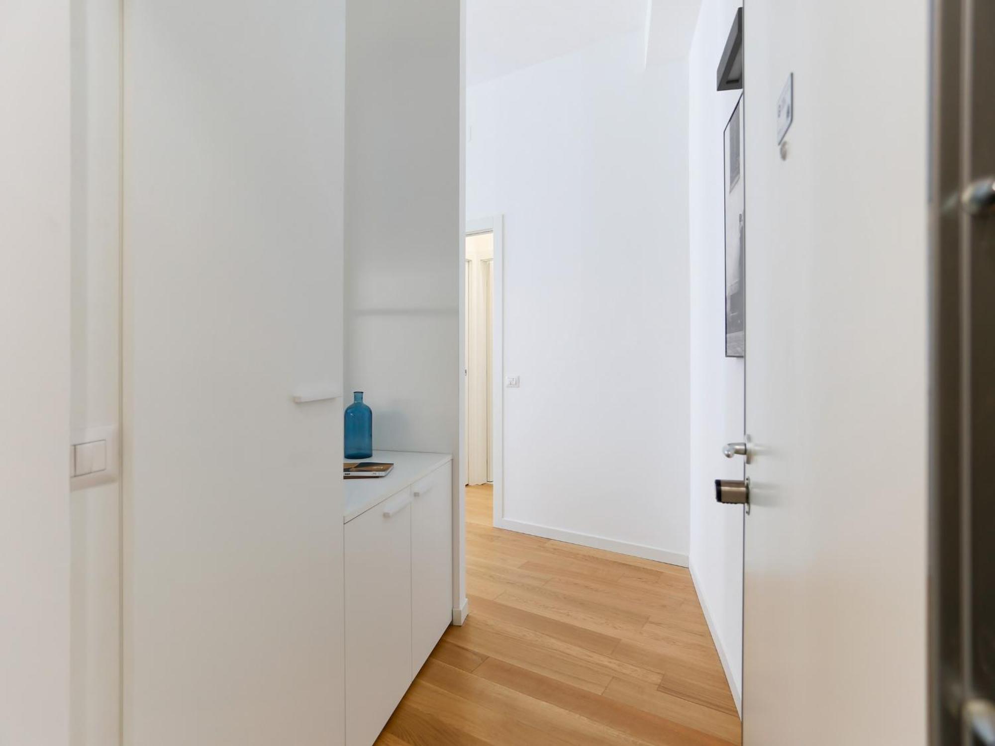 The Best Rent - Modern One Bedroom Apartment In San Babila Милан Экстерьер фото